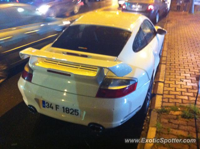 Porsche 911 Turbo spotted in Istanbul, Turkey