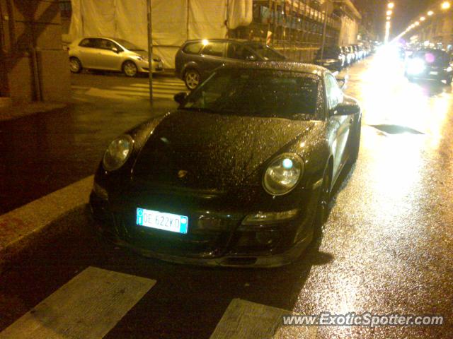 Porsche 911 GT3 spotted in Milano, Italy