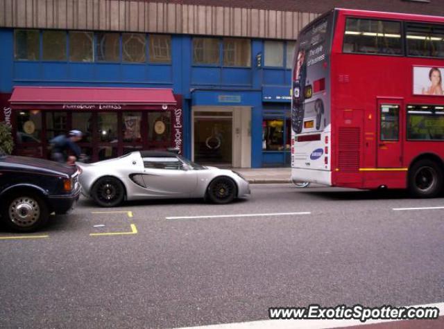 Lotus Elise spotted in Londen, United Kingdom