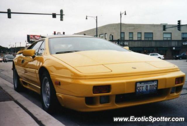 Lotus Esprit spotted in Chicago, Illinois