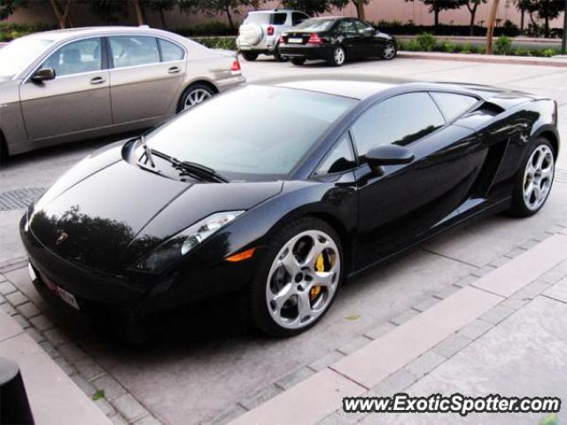 Lamborghini Gallardo spotted in Dubai, United Arab Emirates