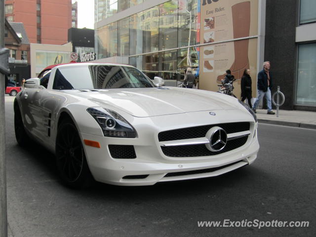 Mercedes SLS AMG spotted in Toronto, Canada