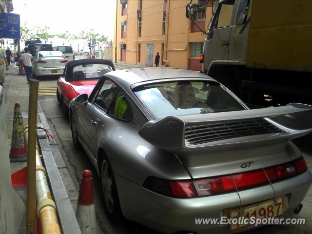 Porsche 911 GT2 spotted in Hong Kong, China