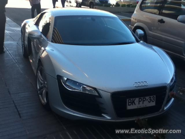 Audi R8 spotted in Santiago, Chile