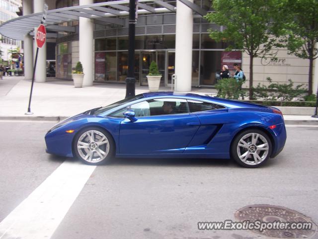 Lamborghini Gallardo spotted in Chicago, Illinois