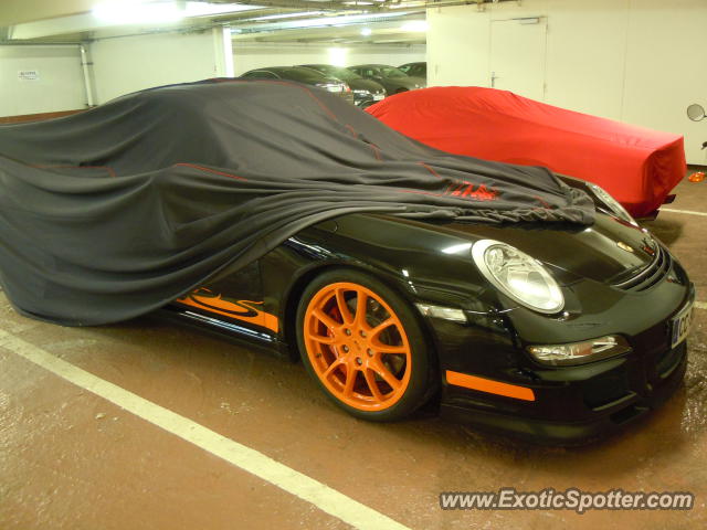 Porsche 911 GT3 spotted in Paris, France