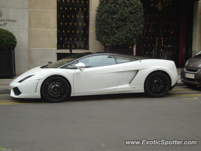 Lamborghini Gallardo spotted in Paris, France