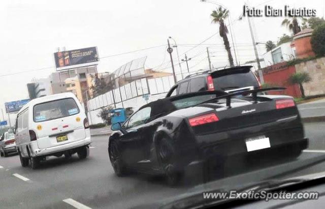 Lamborghini Gallardo spotted in Lima, Peru