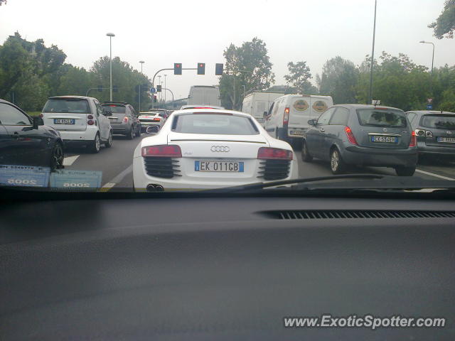 Audi R8 spotted in Milano, Italy