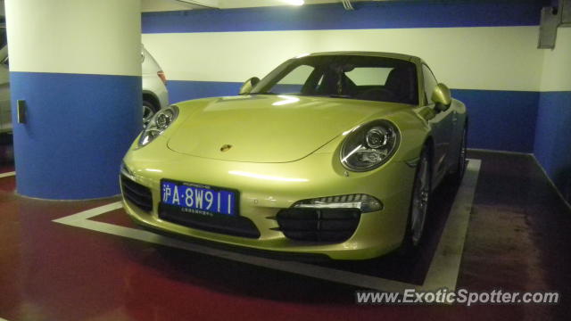 Porsche 911 spotted in SHANGHAI, China