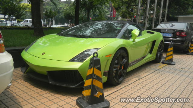 Lamborghini Gallardo spotted in SHANGHAI, China