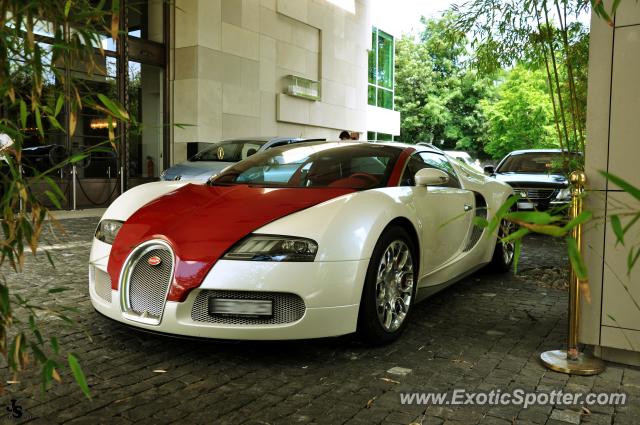 Bugatti Veyron spotted in Geneva, Switzerland