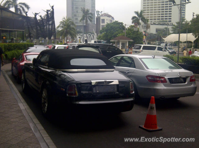 Rolls Royce Phantom spotted in Jakarta, Indonesia