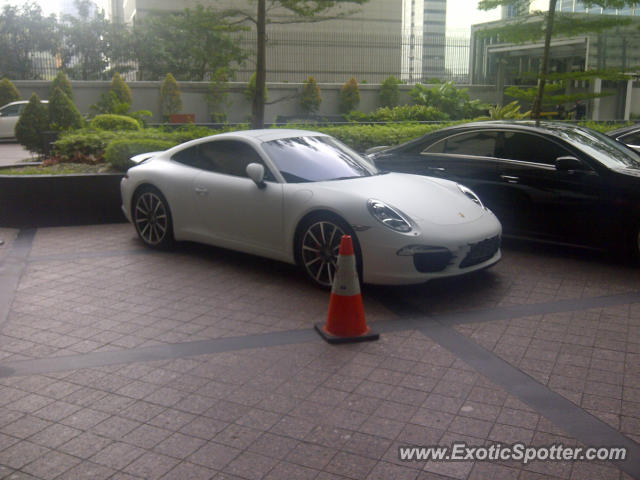 Porsche 911 spotted in Jakarta, Indonesia