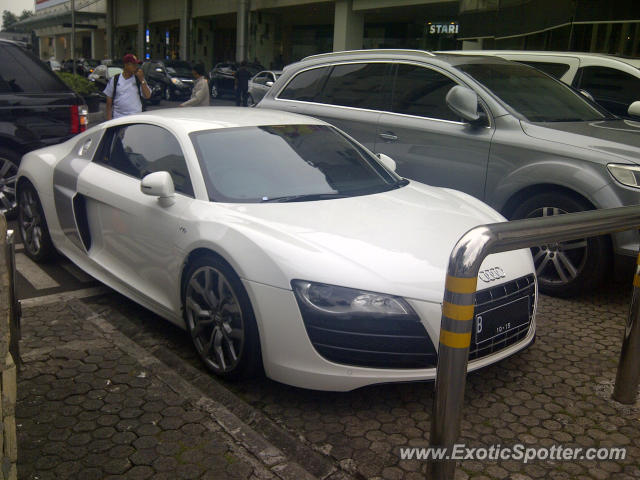 Audi R8 spotted in Jakarta, Indonesia