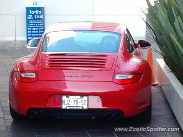 Porsche 911 spotted in Mexico City, Mexico