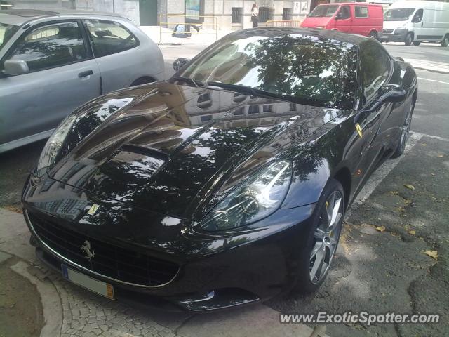 Ferrari California spotted in Lisboa, Portugal