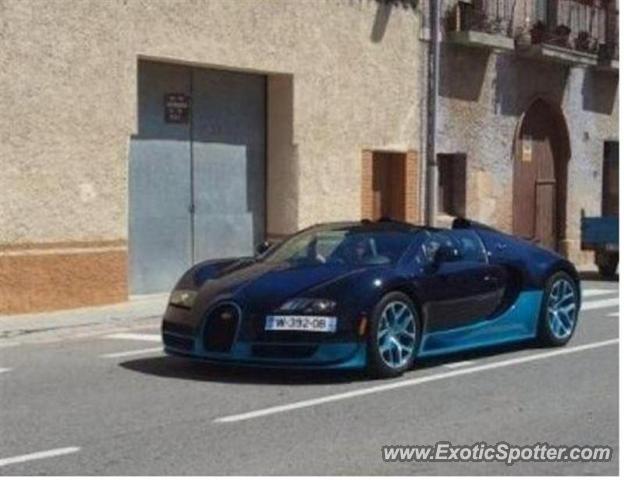 Bugatti Veyron spotted in Tarragona, Spain