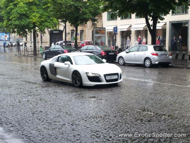 Audi R8 spotted in Paris, France