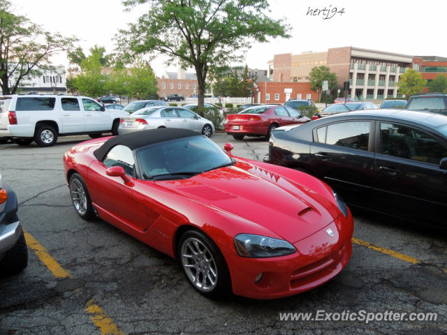 Dodge Viper spotted in Barrington, Illinois