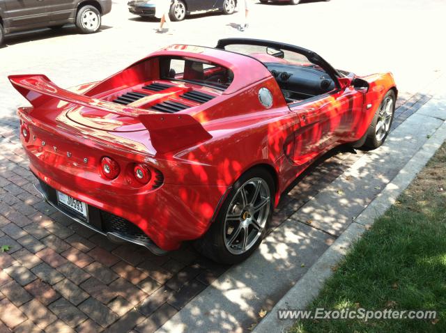 Lotus Elise spotted in Zionsville, Indiana