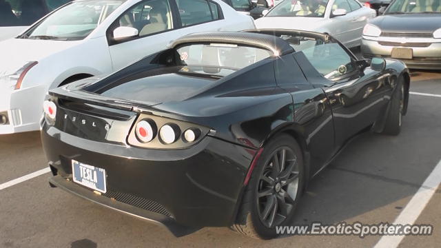 Tesla Roadster spotted in Indianapolis, Indiana