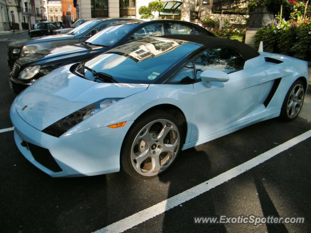 Lamborghini Gallardo spotted in London, United Kingdom