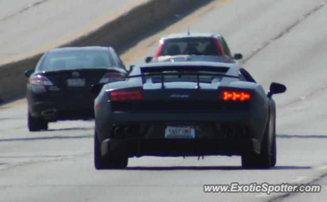 Lamborghini Gallardo spotted in Chicago, Illinois