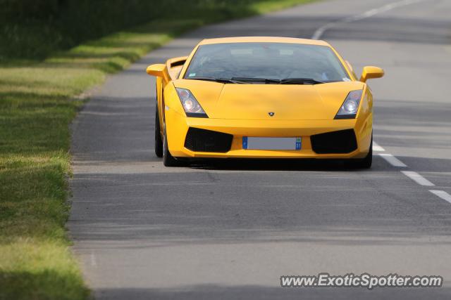 Lamborghini Gallardo spotted in Le Vigeant, France