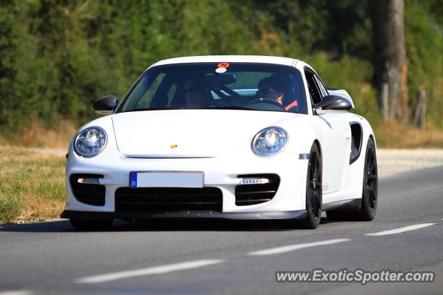 Porsche 911 GT2 spotted in Le Vigeant, France