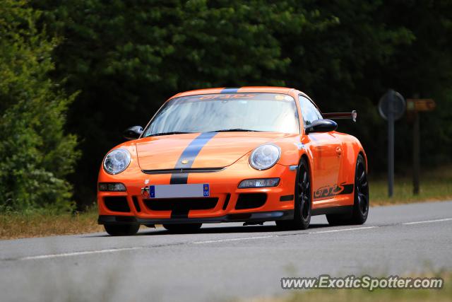 Porsche 911 GT3 spotted in Le Vigeant, France