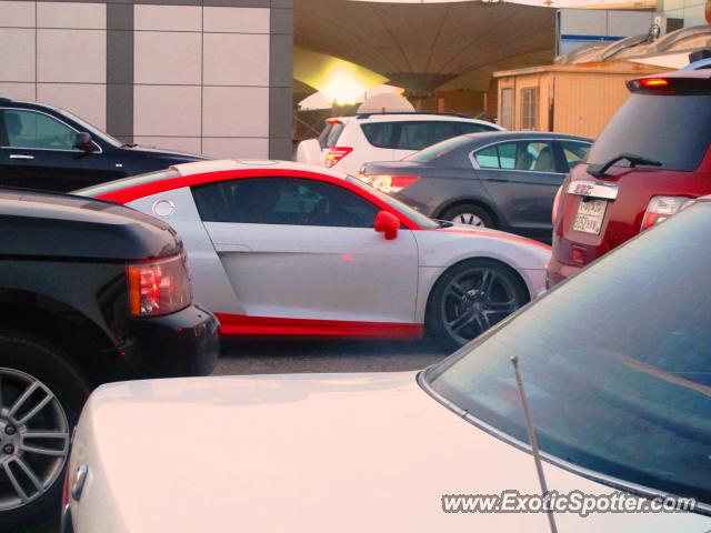 Audi R8 spotted in Bahrain Cruise w, Saudi Arabia