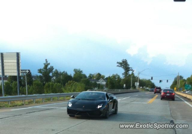 Lamborghini Gallardo spotted in St. Louis, Missouri