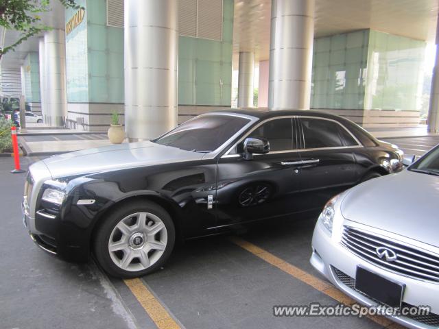 Rolls Royce Ghost spotted in Jakarta, Indonesia