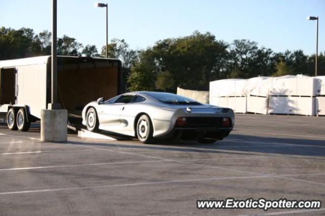 Jaguar XJ220 spotted in Orlando, Florida