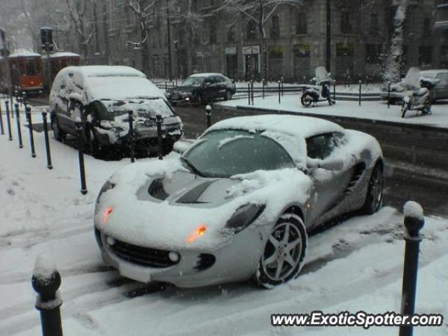 Lotus Exige spotted in Milan, Italy