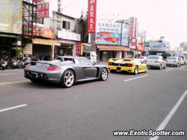 Porsche Carrera GT spotted in Beijing, China