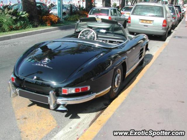 Mercedes 300SL spotted in Cannes, France