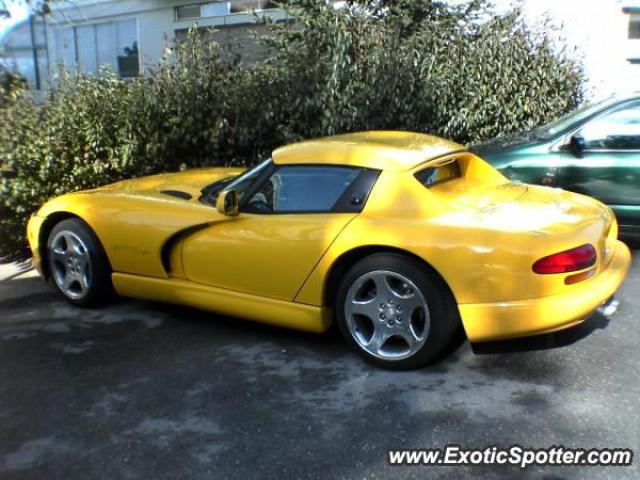 Dodge Viper spotted in Thessaloniki, Greece