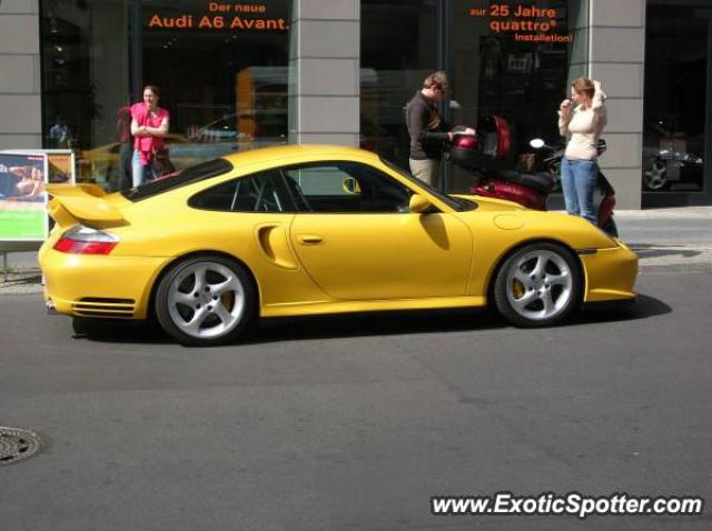 Porsche 911 GT2 spotted in Berlin, Germany