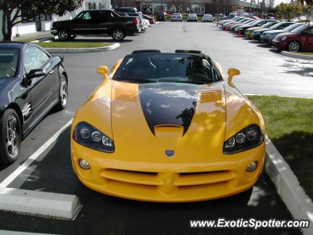 Dodge Viper spotted in Bellevue, Washington