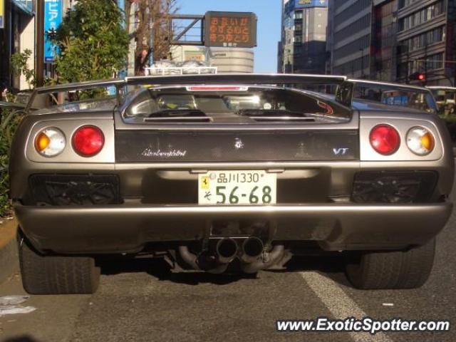 Lamborghini Diablo spotted in Tokyo, Japan