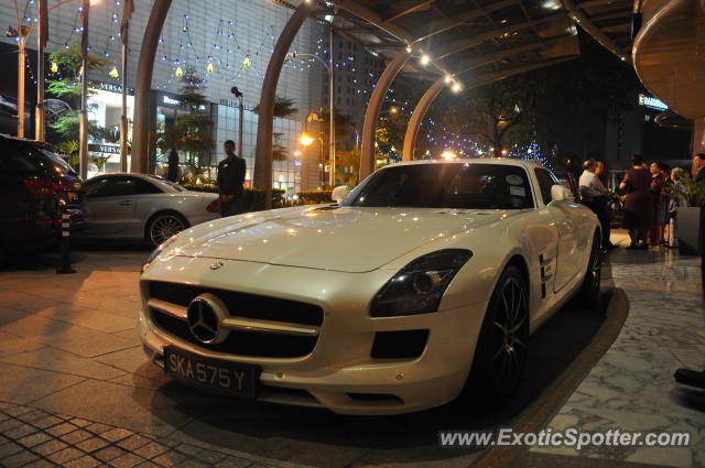 Mercedes SLS AMG spotted in Bukit Bintang KL, Malaysia