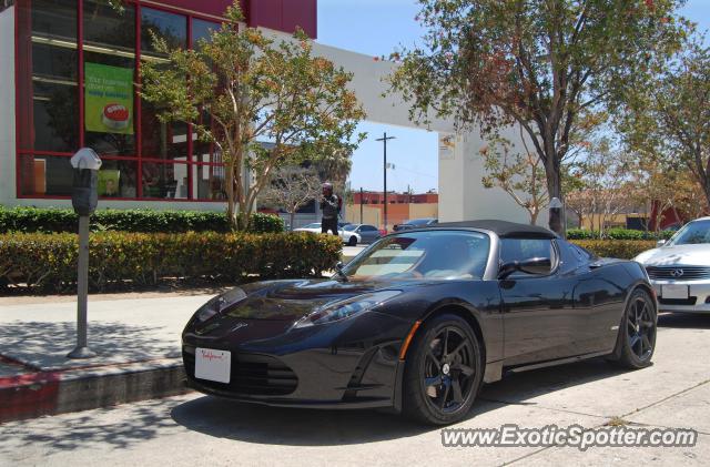 Tesla Roadster spotted in Los Angeles, California