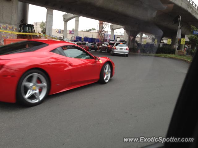 Ferrari 458 Italia spotted in Mexico City, Mexico