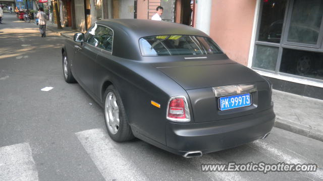 Rolls Royce Phantom spotted in SHANGHAI, China