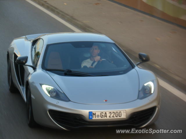 Mclaren MP4-12C spotted in Highway, France