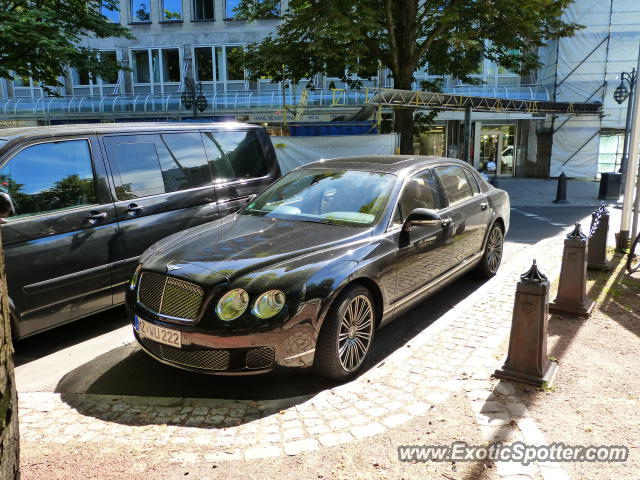 Bentley Continental spotted in Düsseldorf, Germany