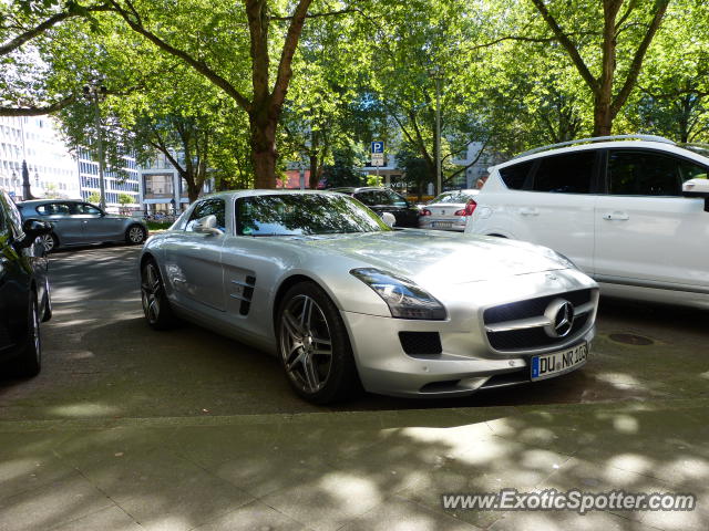 Mercedes SLS AMG spotted in Düsseldorf, Germany