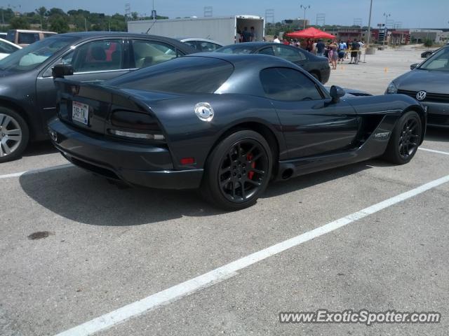 Dodge Viper spotted in Milwaukee, Wisconsin